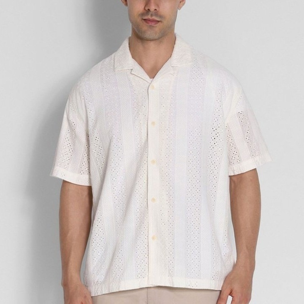 American Eagle White Eyelet Button Down Shirt Short Sleeve Camp Collar XS